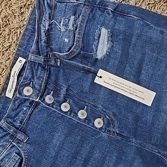 NWT Highway Jeans Distressed Denim Pants 10/11 Stretch Button Fly Ripped Flare - Picture 3 of 9